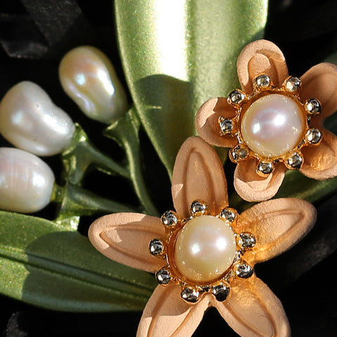 Vintage Painted Gardenia Brooch with Natural Freshwater Pearls - Forest Botanical Lapel Pin